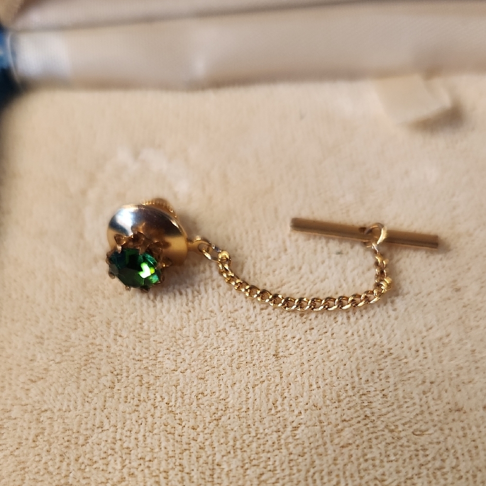 Vintage | Goldtone Tie Pin  Green Crystal Stone Accent